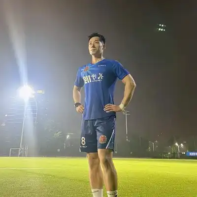 范玲